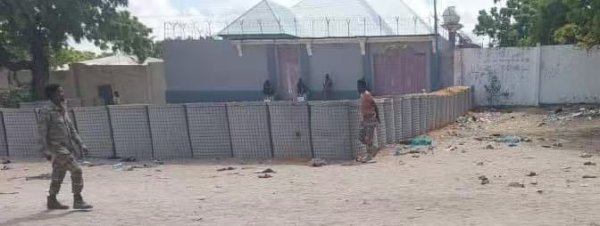 炒股配资学习 索马里首都一军营发生自杀式炸弹袭击，已致11人死亡